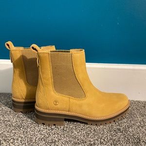 TIMBERLAND WOMEN'S COURMAYEUR VALLEY CHELSEA BOOTS SZ 10